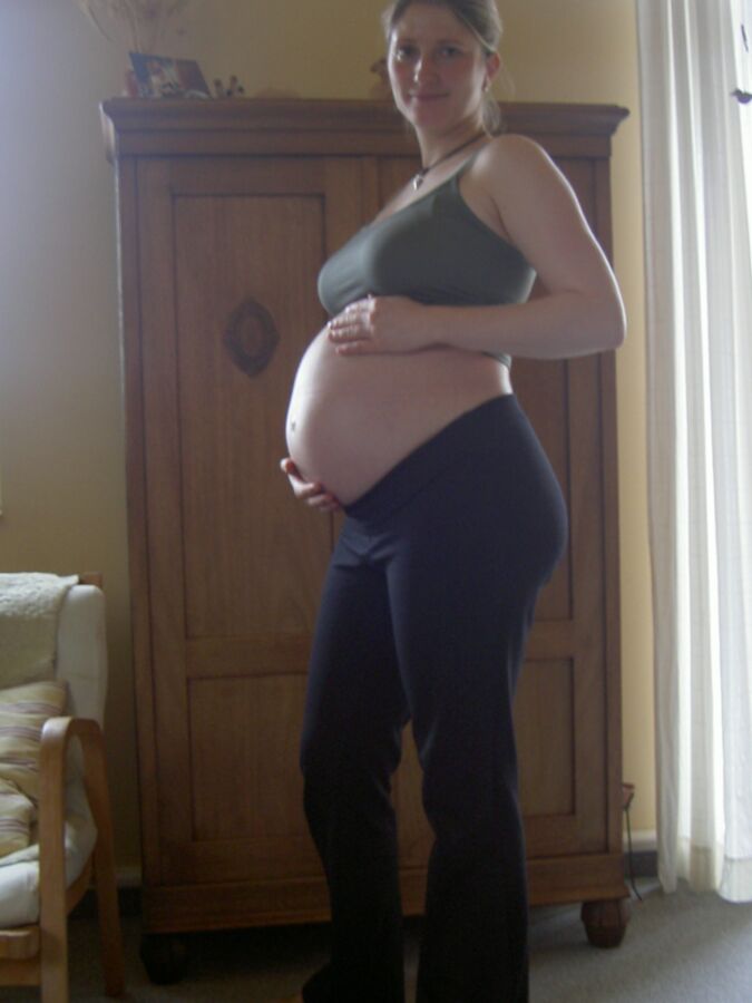 Pregnant amateur wife 22 of 32 pics