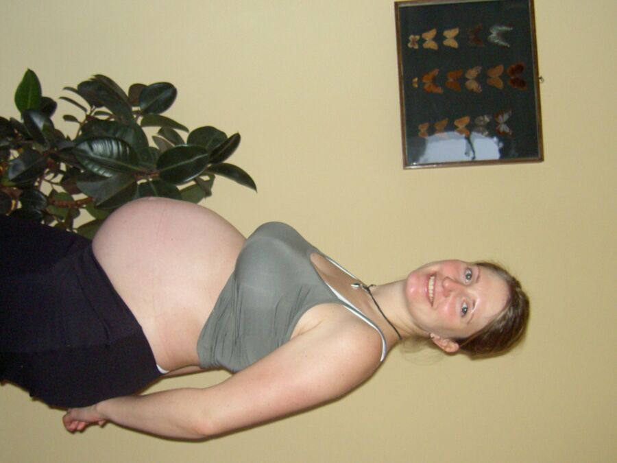 Pregnant amateur wife 19 of 32 pics