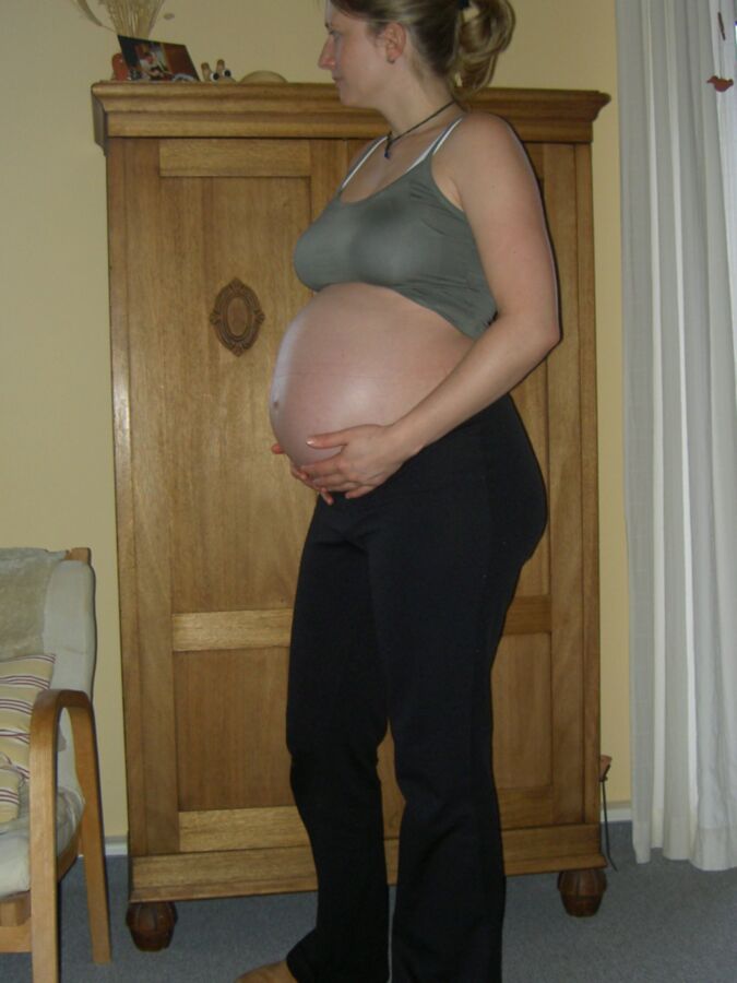 Pregnant amateur wife 24 of 32 pics
