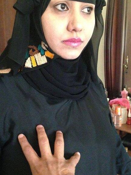 Yemeni Muslim Niqabi Hotwife with her cuckold husband - Amateur 13 of 131 pics