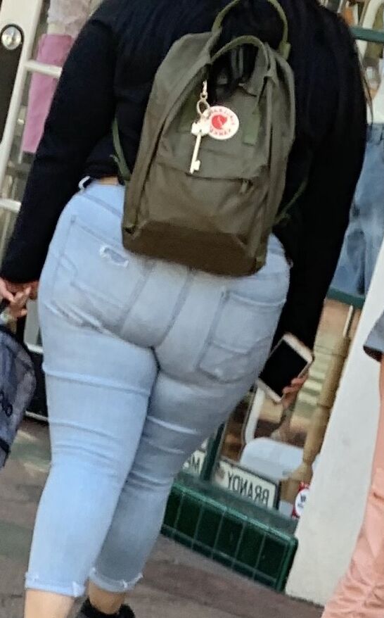 BBW Fat Ass in Jeans 4 of 8 pics
