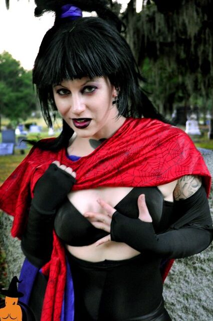 Lydia Deetz Cosplay 18 of 79 pics