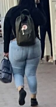 BBW Fat Ass in Jeans 6 of 8 pics