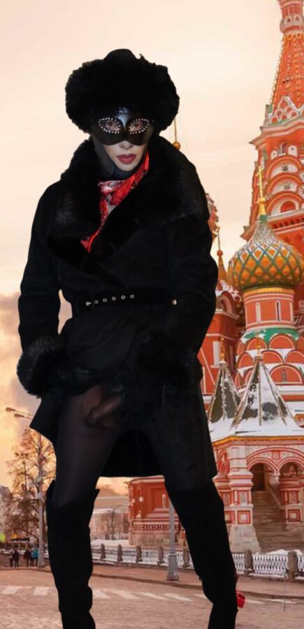 Wrapped in New Fur in Moscow 6 of 11 pics