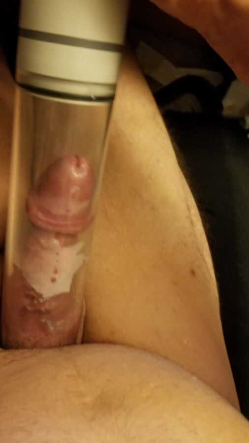Clitty Pumping 5 of 116 pics