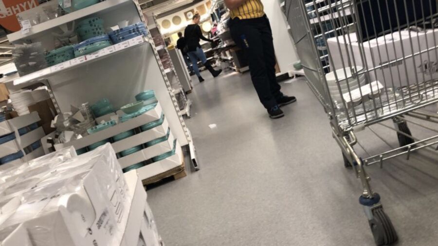 IKEA pawg bitch candid 4 of 5 pics