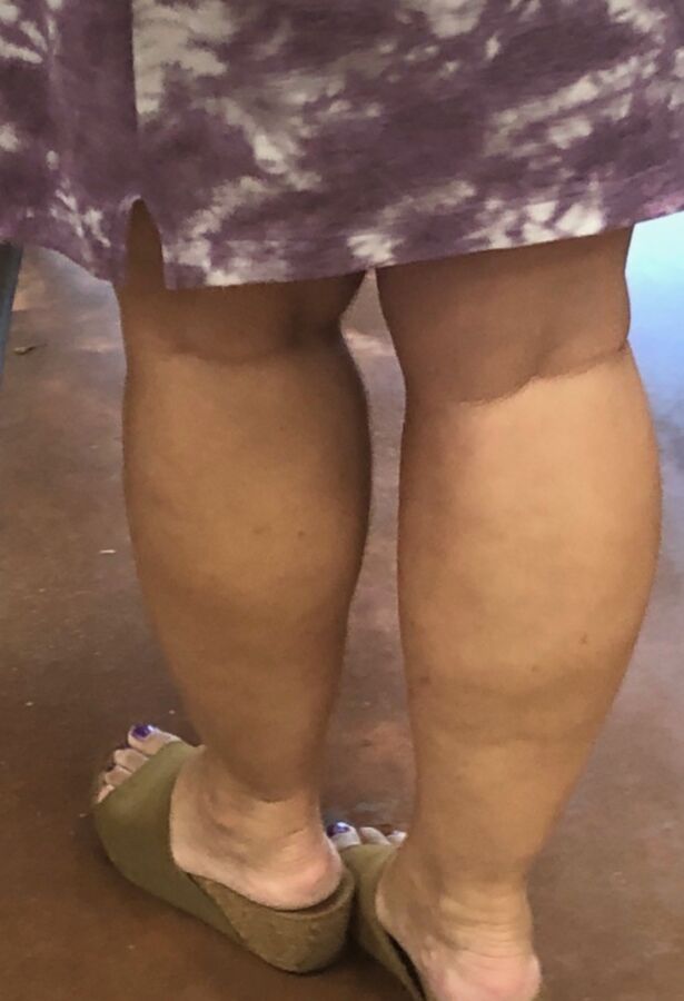 Mature Sexy Big Legs 3 of 3 pics