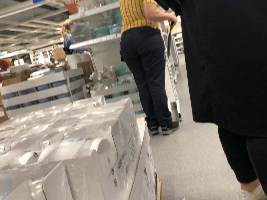 IKEA pawg bitch candid 3 of 5 pics