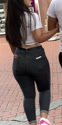 UK phat ass teen in jeans  4 of 40 pics
