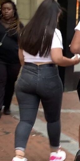 UK phat ass teen in jeans  22 of 40 pics