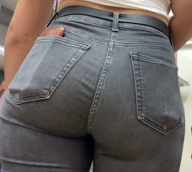 UK phat ass teen in jeans  14 of 40 pics