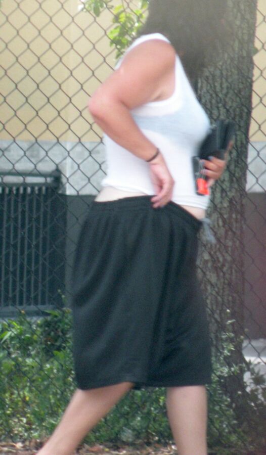 Chunky street girl with PEEK-A-BOO Belly nice thick bbw cutie 7 of 7 pics