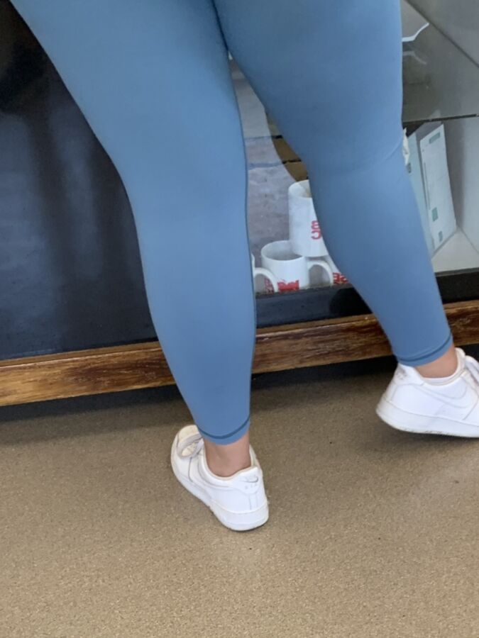 BBW Fat Ass in Blue Leggings 6 of 6 pics