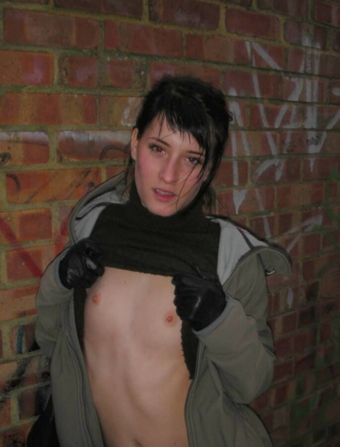 Teen Outdoor Nudes