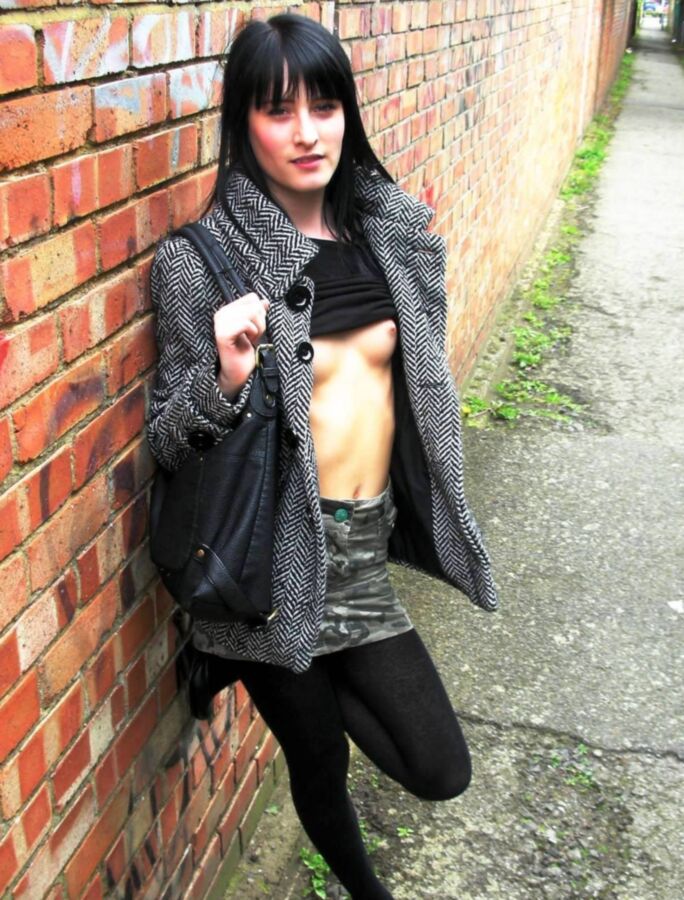 Teen Outdoor Nudes