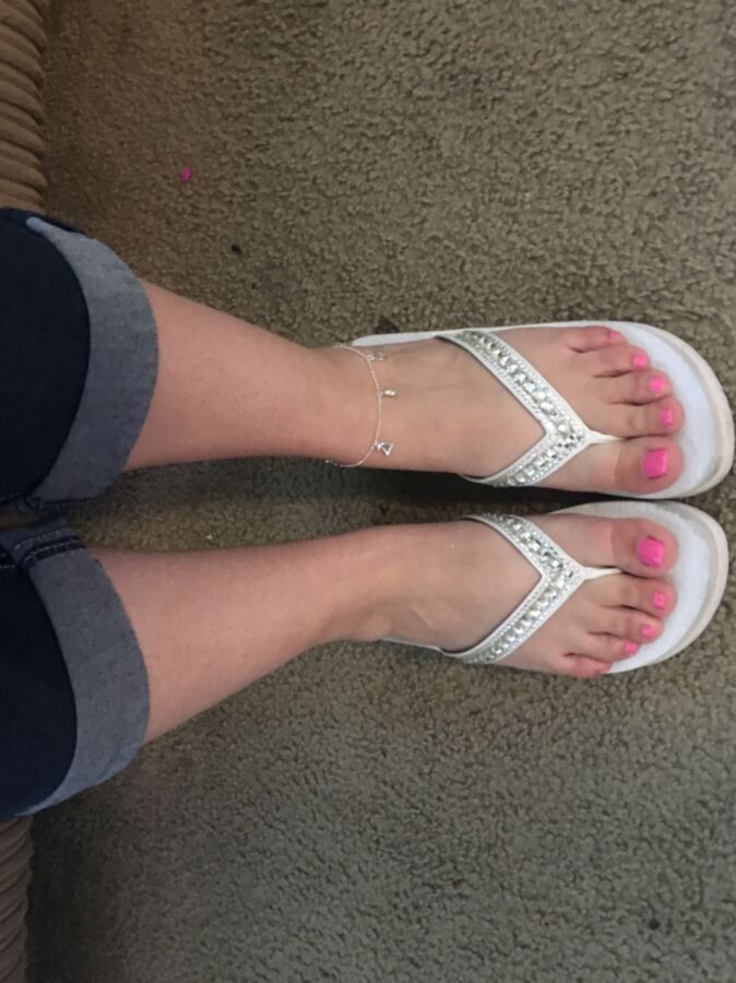 Hotwife anklet  11 of 17 pics