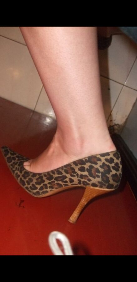 Siobhan is a classless trashy slag but I love her legs & feet 21 of 24 pics