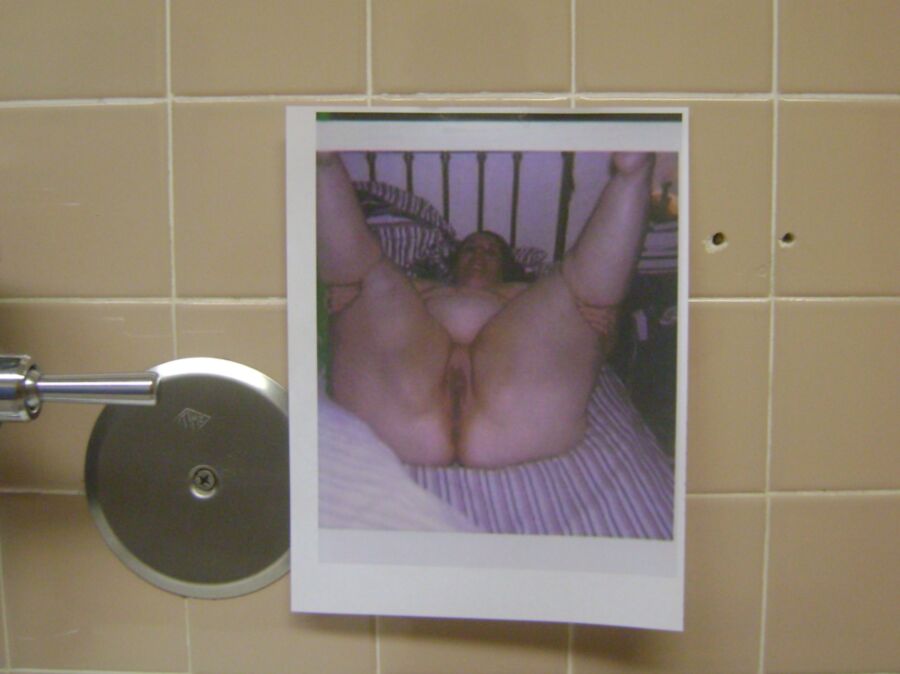 BBW Wife Pics Posted in Public Places 3 of 5 pics