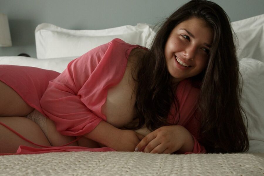 Sensational Teen Carolina Munhoz 5 of 9 pics