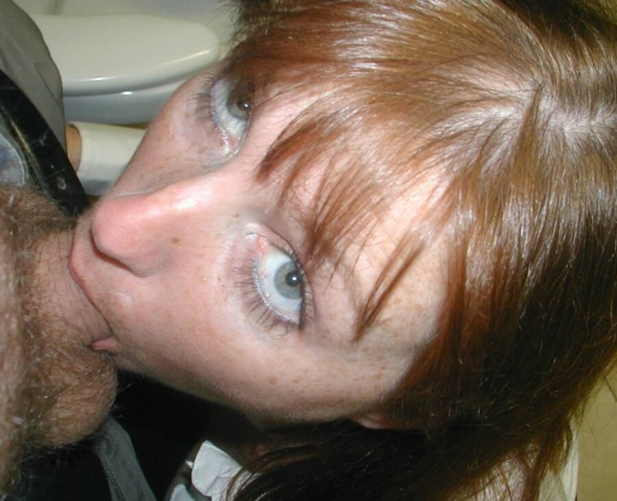 AMATEUR, PALE, FRECKLED, MATURE, DICK SUCKING JEWISH MOTHER 10 of 33 pics