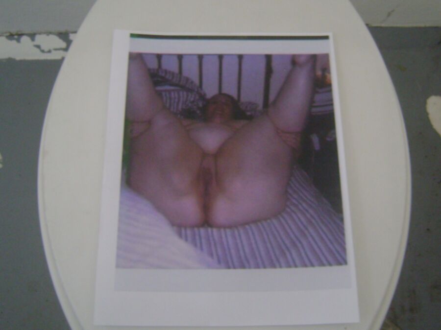 BBW Wife Pics Posted in Public Places 5 of 5 pics