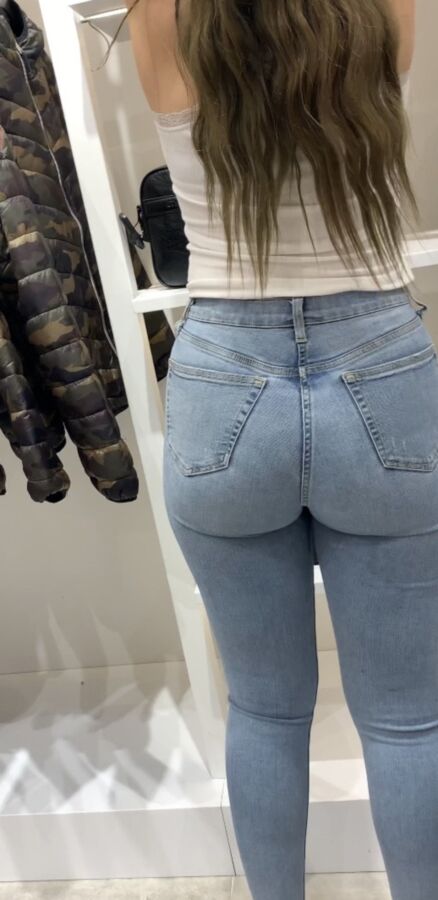 Hot pawg worker in grey jeans  19 of 43 pics