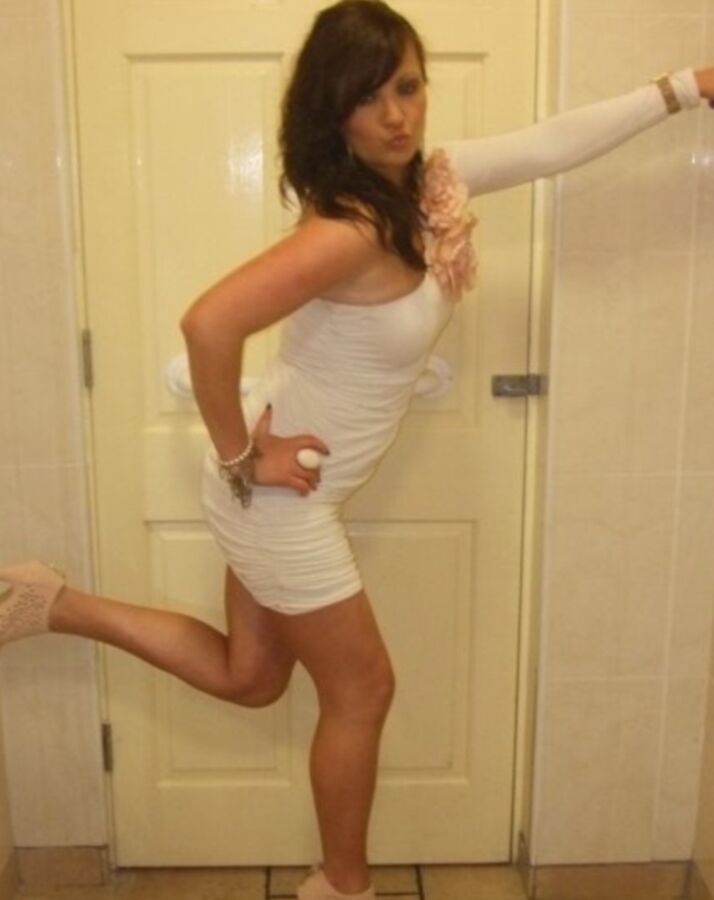 Siobhan is a classless trashy slag but I love her legs & feet 22 of 24 pics