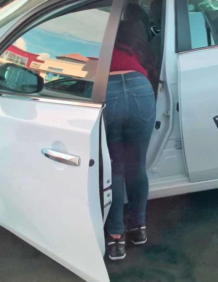 Car Wash Ass Bend Over Latina 2 of 5 pics