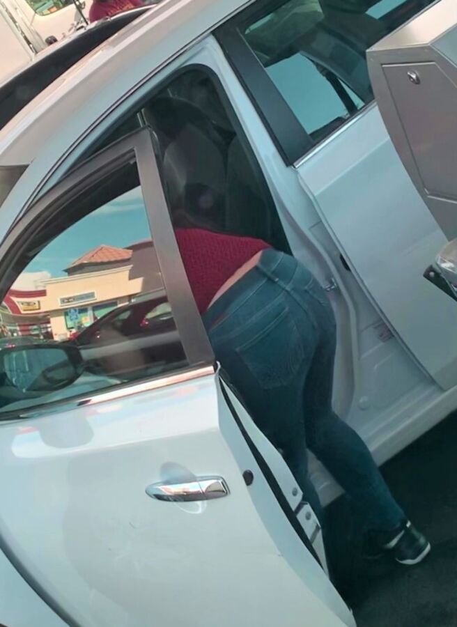 Car Wash Ass Bend Over Latina 1 of 5 pics