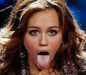 Miley Cyrus has SLUTTY FACES! 6 of 18 pics