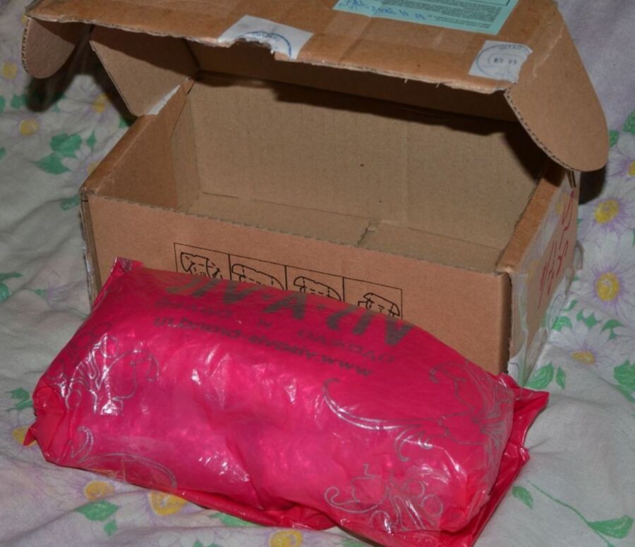 Parcels with dirty laundry from the Internet 2 of 59 pics