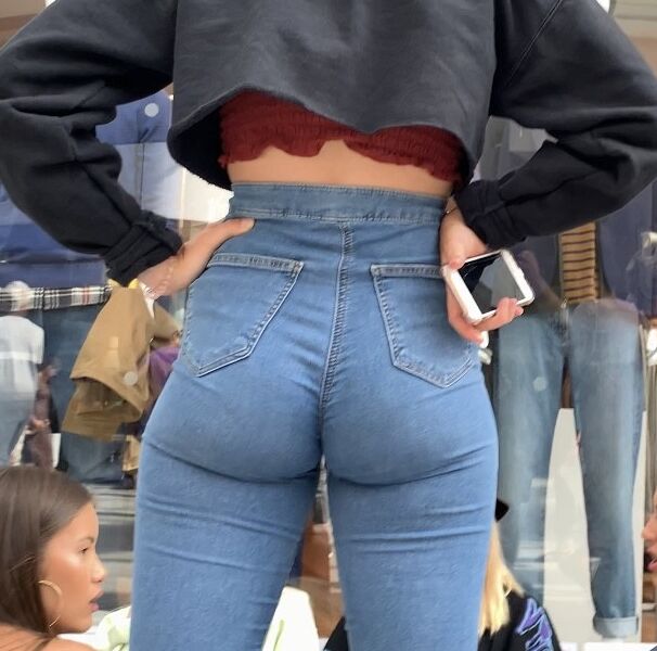 OMG!!! HORNY BRITISH TEEN ARSE IN JEANS!!! FAP FAP FAP 11 of 64 pics