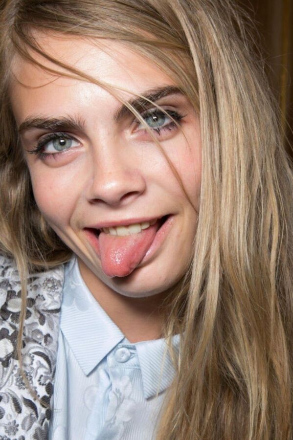 Cara Delevingne has FUNNY FACES! 12 of 16 pics