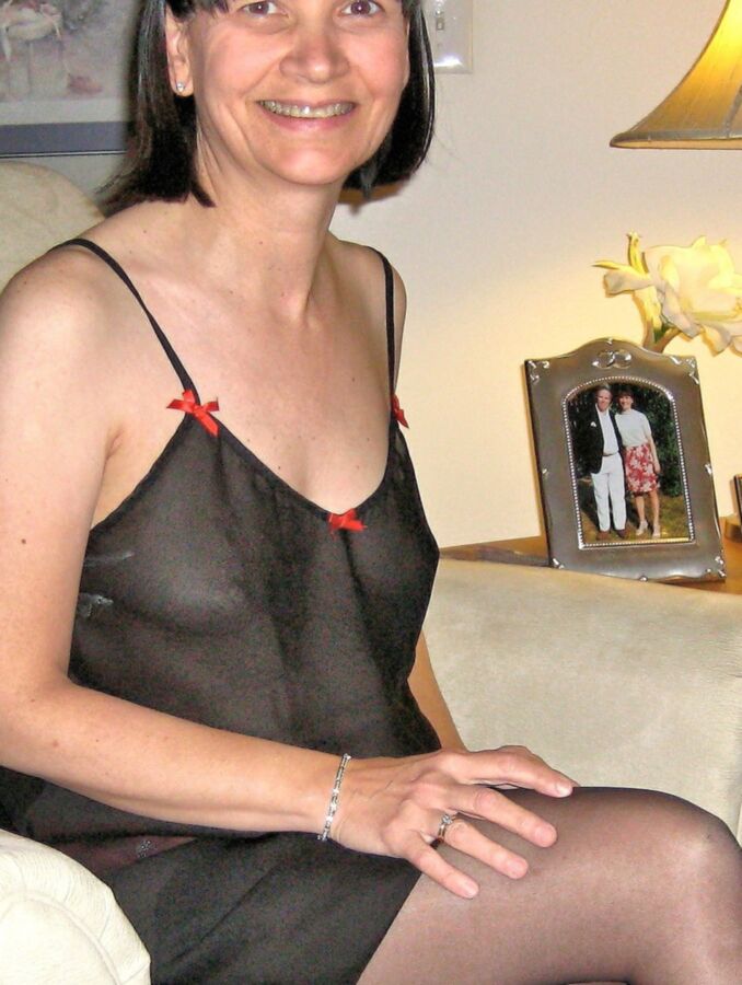 Retro Gold - Amateur - US Mature wife small breasts - NN 9 of 17 pics
