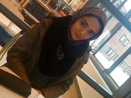 Hijabi Uni Student 10 of 21 pics