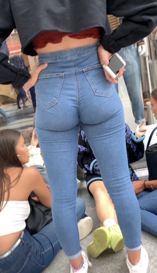 OMG!!! HORNY BRITISH TEEN ARSE IN JEANS!!! FAP FAP FAP 19 of 64 pics