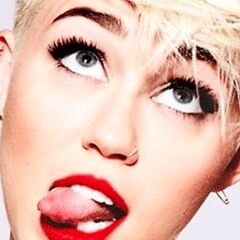 Miley Cyrus has SLUTTY FACES! 15 of 18 pics