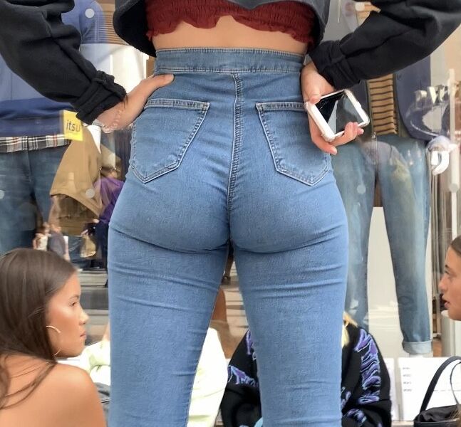 OMG!!! HORNY BRITISH TEEN ARSE IN JEANS!!! FAP FAP FAP 9 of 64 pics