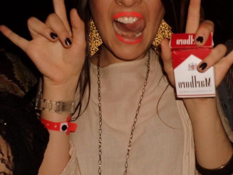 Argentinian Smoker: Dolores Villal�n Claros 2 of 13 pics