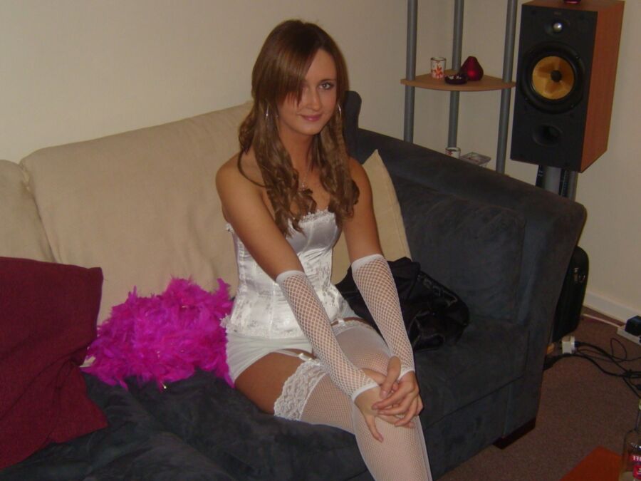 More Amateur Teens In Stockings 11 of 16 pics