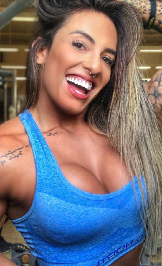 FBB FITNESS chick ALINE ANTIQUEIRA 10 of 19 pics