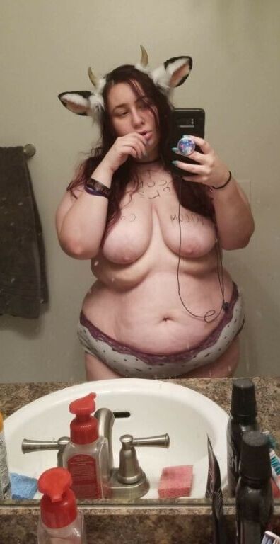 Sexy Chubby Slut Jade 23 of 42 pics
