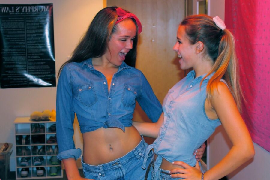 Tight Little College Teen Holly and Her Friends (no limits) 22 of 43 pics