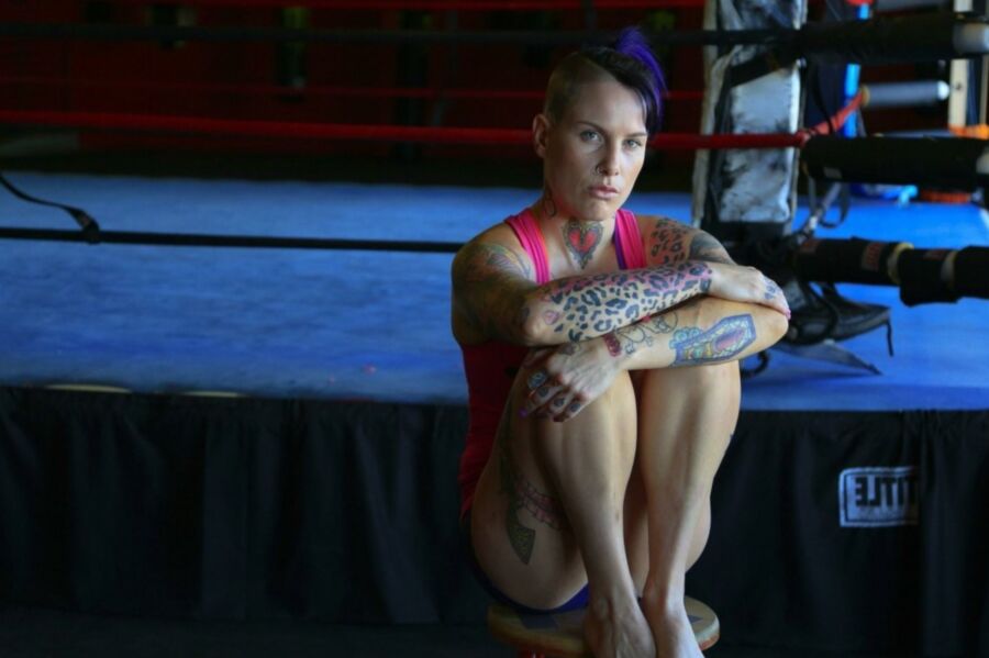 BELLATOR MMA / BKFC flyweight "Rowdy" BEC RAWLINGS 7 of 50 pics