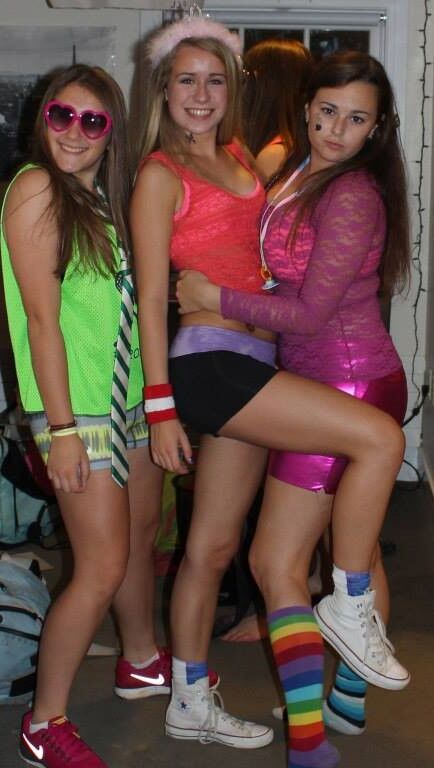 Tight Little College Teen Holly and Her Friends (no limits) 18 of 43 pics