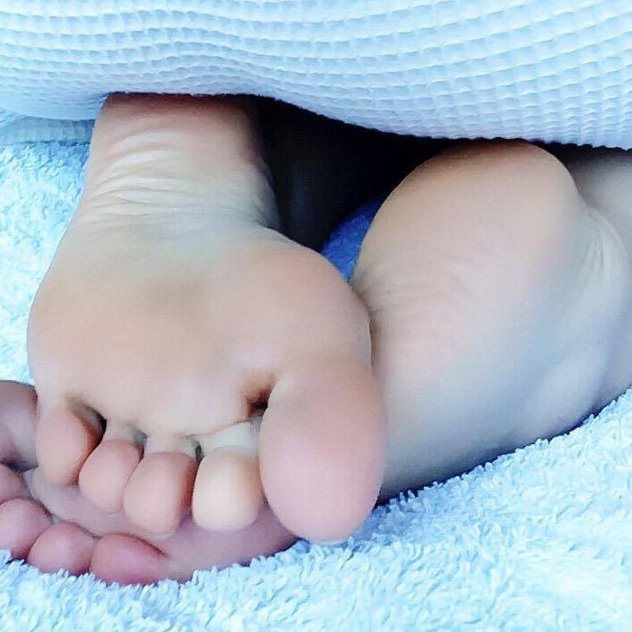 Carolina Kasting is OBSESSED with her own feet 12 of 53 pics