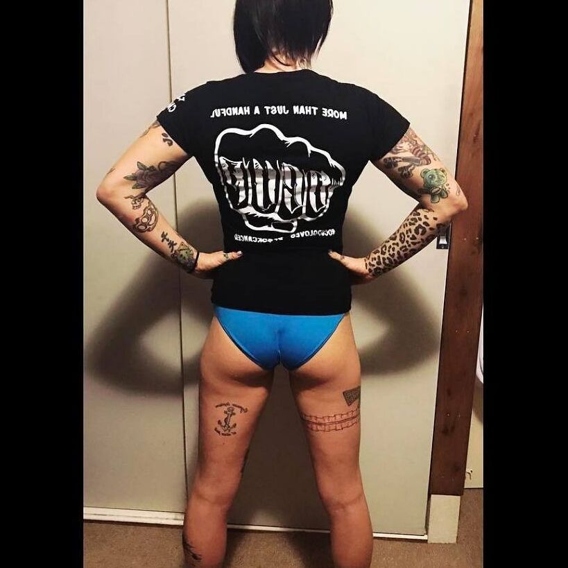 BELLATOR MMA / BKFC flyweight "Rowdy" BEC RAWLINGS 1 of 50 pics