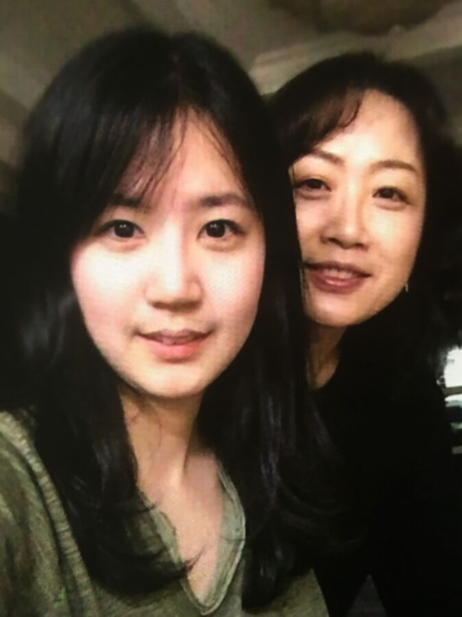 Korean aunt Jihye and her daughter Hyemin for destruction 2 of 13 pics