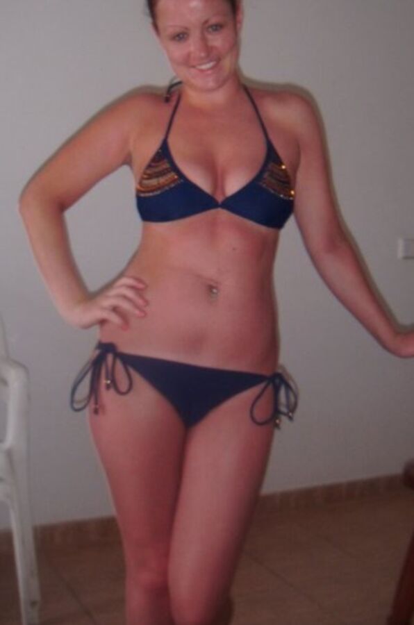 PERFECT MILF SIOBHAN SHOWING OFF HER BODY IN BIKINIS 2 of 23 pics