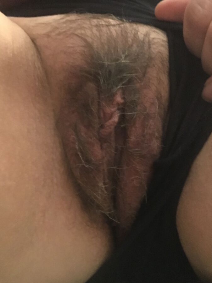 My pussy wants to be fucked HARD! 1 of 1 pics